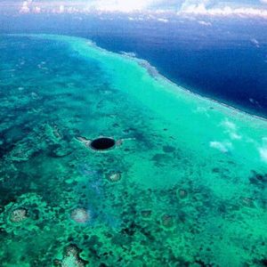 lighthouse_reef_reef_atoll