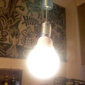 Endises EKA- hoone sööklas olnud lamp