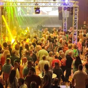 1. Flashlight Revival Tanzparty